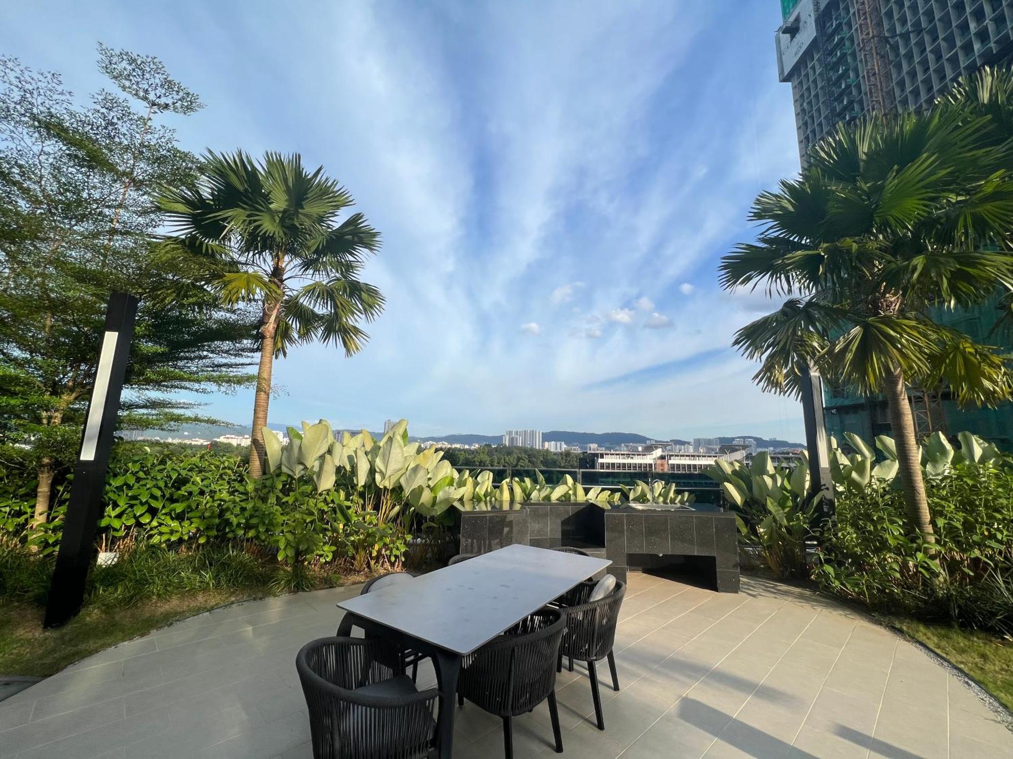 Eaton Residence Klcc Kuala Lumpur Exterior photo